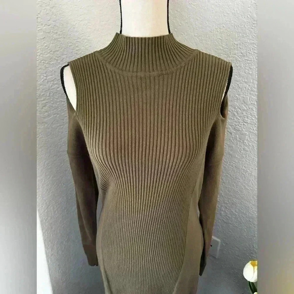 BCBGeneration Cold Shoulder Mock Neck Dress - Picture 6 of 9